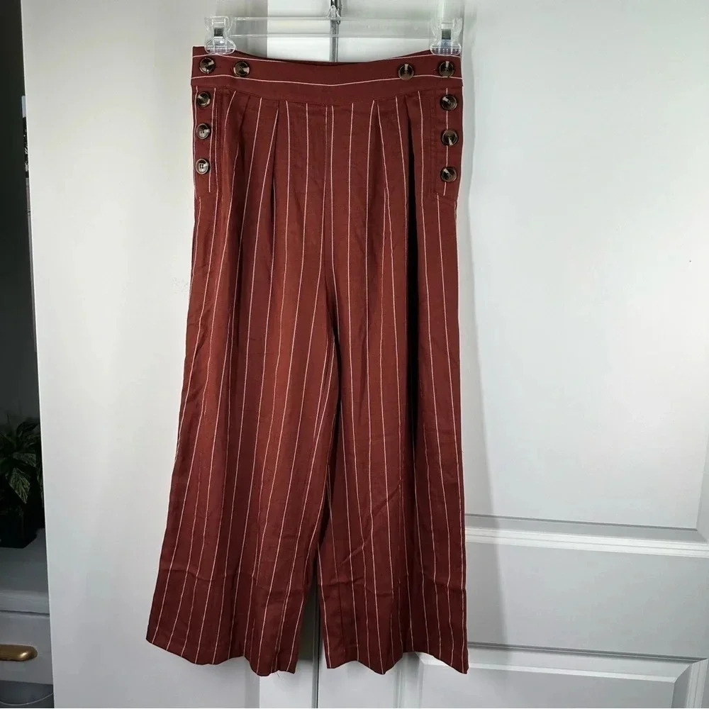 JOA Russet Pinstriped Wide Leg Cropped Pants size Small Button Detail Business
